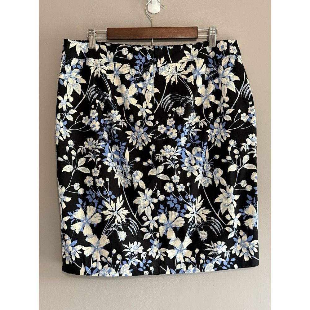 TALBOTS Garden Floral Pencil Skirt Sateen Office Career Knee Black Blue 16 Pet - Picture 4 of 16